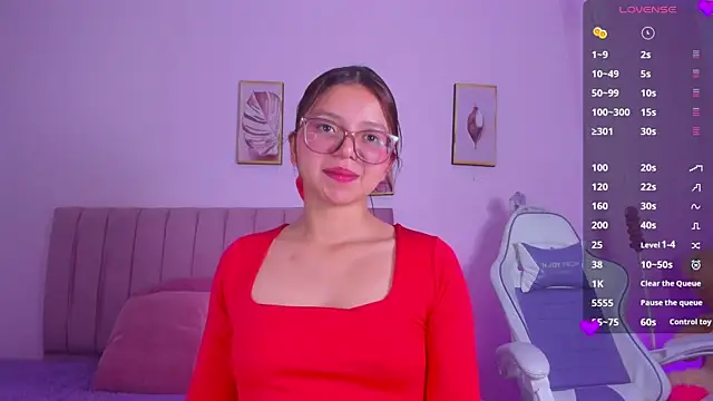 Snapshot of Zoow_bluussh chatting on 04/08/26, 12:06 Zoow bluussh online show from 04/08/26, 12:06