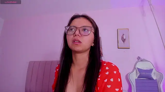 Snapshot of Zoow_bluussh chatting on 04/01/26, 01:41 Zoow bluussh online show from 04/01/26, 01:41