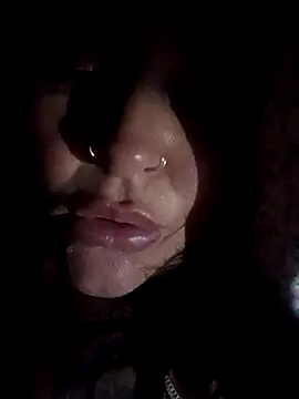 Snapshot of Kandi-kiss chatting on 04/22/26, 12:39 Kandi-kiss online show from 04/22/26, 12:39