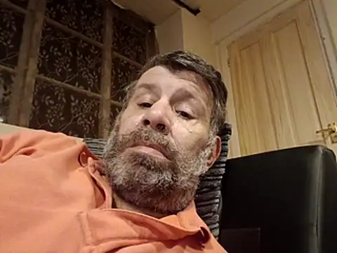stud2512 online show from 04/18/26, 08:09