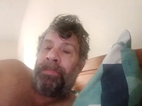 Snapshot of stud2512 chatting on 02/26/26, 11:32 stud2512 online show from 02/26/26, 11:32