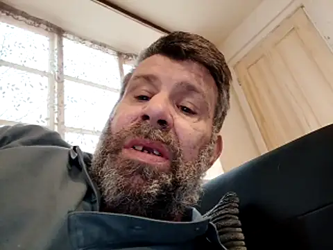stud2512 online show from 03/31/26, 03:47