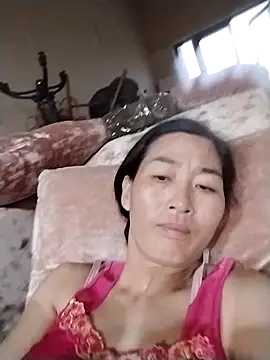 lris-Beauty77 online show from 04/14/26, 10:48