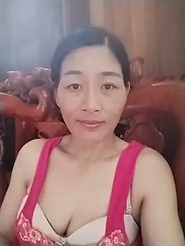 lris-Beauty77 online show from 06/18/26, 10:53