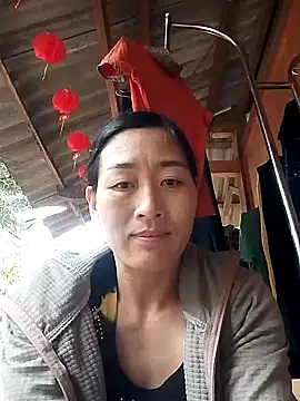 Snapshot of lris-Beauty77 chatting on 02/21/26, 02:35 lris-Beauty77 online show from 02/21/26, 02:35