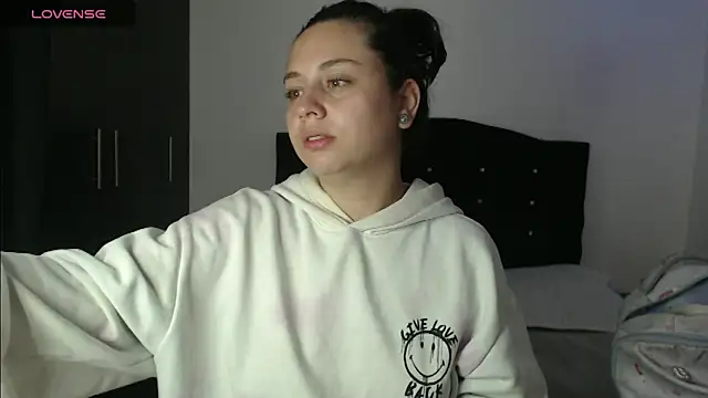 Ana  arms online show from 04/09/26, 02:45