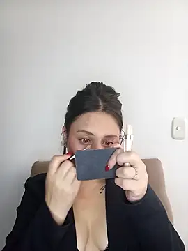 Ana  arms online show from 03/05/26, 02:46