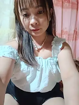 Snapshot of Him_MountainGirl26 chatting on 06/10/26, 04:19 Him MountainGirl26 online show from 06/10/26, 04:19
