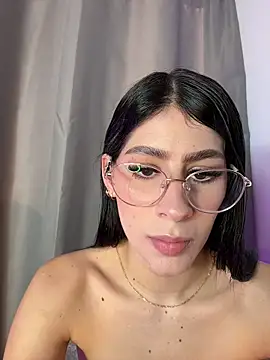 Snapshot of Dasha_Be chatting on 04/25/26, 09:12 Dasha Be online show from 04/25/26, 09:12