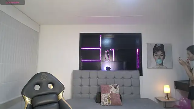 Wendy 1  online show from 04/19/26, 03:29