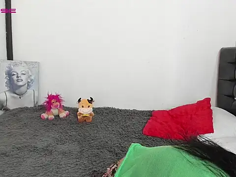 LatinaQueen23 online show from 03/14/26, 01:50