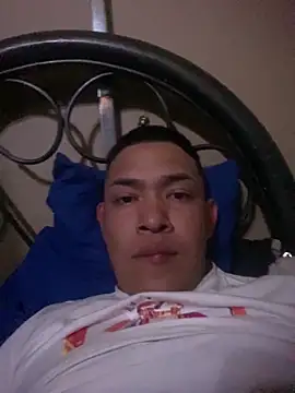 Snapshot of a1caponii chatting on 02/21/26, 04:14 a1caponii online show from 02/21/26, 04:14