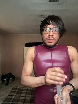 Snapshot of Juanillo_13 chatting on 03/31/26, 12:01 Juanillo 13 online show from 03/31/26, 12:01
