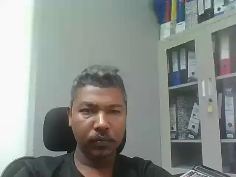 Snapshot of Brad0905 chatting on 02/21/26, 07:54 Brad0905 online show from 02/21/26, 07:54