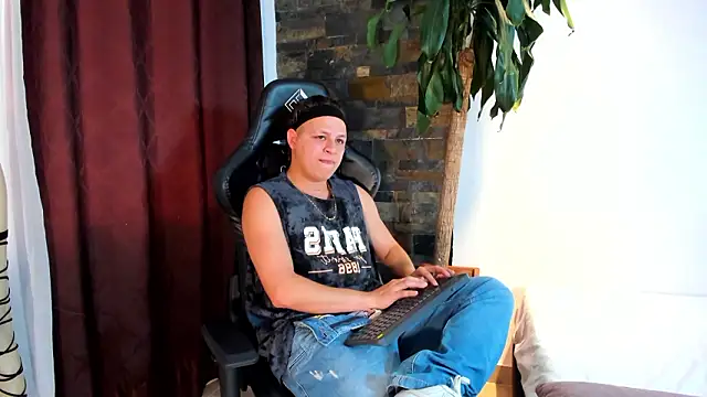 SamJoness  online show from 03/01/26, 06:08