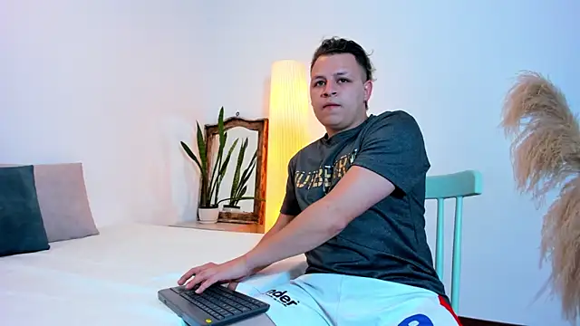 SamJoness  online show from 02/28/26, 07:35