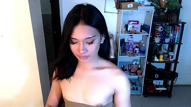 sweetasian zoe online show from 04/15/26, 05:02