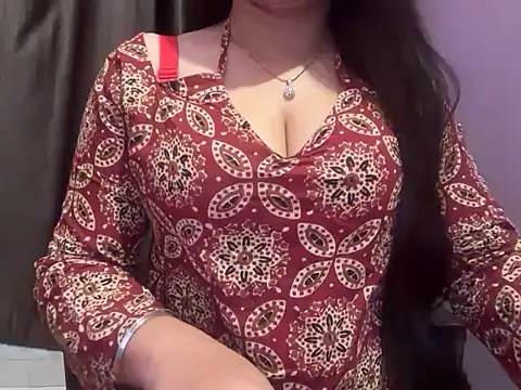 Snapshot of Avneet_kaurr1 chatting on 06/20/26, 03:55 Avneet kaurr1 online show from 06/20/26, 03:55