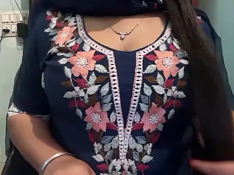 Avneet kaurr1 online show from 03/23/26, 05:07