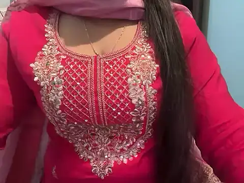 Snapshot of Avneet_kaurr1 chatting on 03/01/26, 01:49 Avneet kaurr1 online show from 03/01/26, 01:49