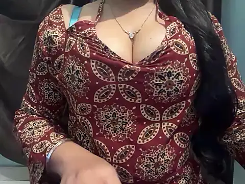 Avneet kaurr1 online show from 04/08/26, 05:14