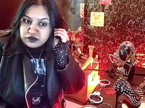 Snapshot of MistressMileenaMiami chatting on 07/25/26, 06:32 MistressMileenaMiami online show from 07/25/26, 06:32
