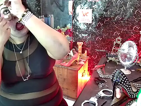 Snapshot of MistressMileenaMiami chatting on 07/24/26, 12:45 MistressMileenaMiami online show from 07/24/26, 12:45
