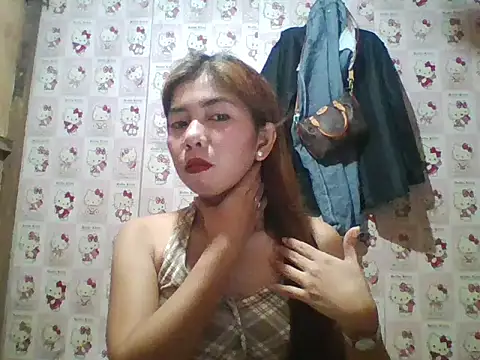 Snapshot of hot_sexy27 chatting on 06/17/26, 05:40 hot sexy27 online show from 06/17/26, 05:40