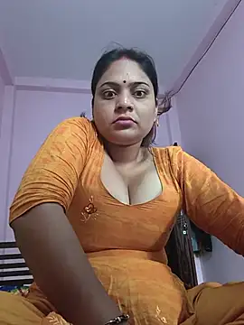 Snapshot of Aanushaka chatting on 06/13/26, 12:52 Aanushaka online show from 06/13/26, 12:52