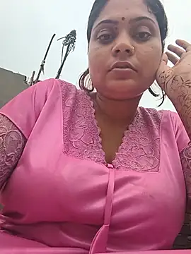 Snapshot of Aanushaka chatting on 07/13/26, 11:42 Aanushaka online show from 07/13/26, 11:42