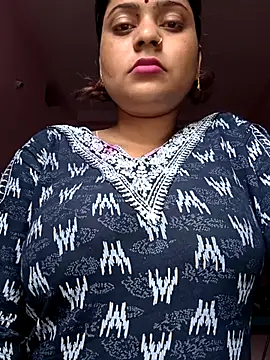 Snapshot of Aanushaka chatting on 07/01/26, 01:50 Aanushaka online show from 07/01/26, 01:50