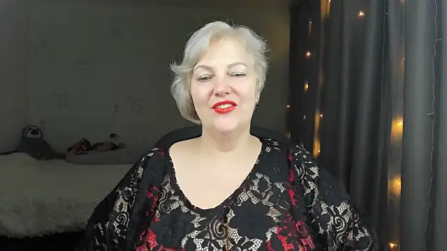 Mary-Leee online show from 04/13/26, 05:50