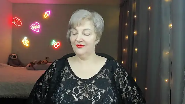 Mary-Leee online show from 04/20/26, 02:40