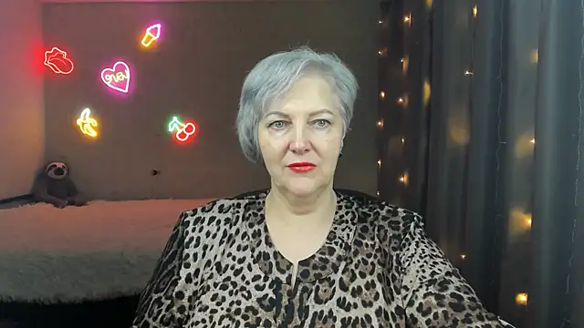 Mary-Leee online show from 03/11/26, 07:02