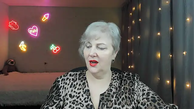 Mary-Leee online show from 03/24/26, 05:13