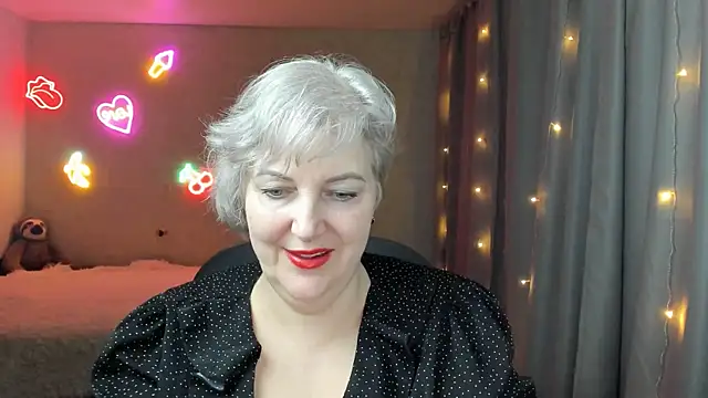 Mary-Leee online show from 03/22/26, 04:30