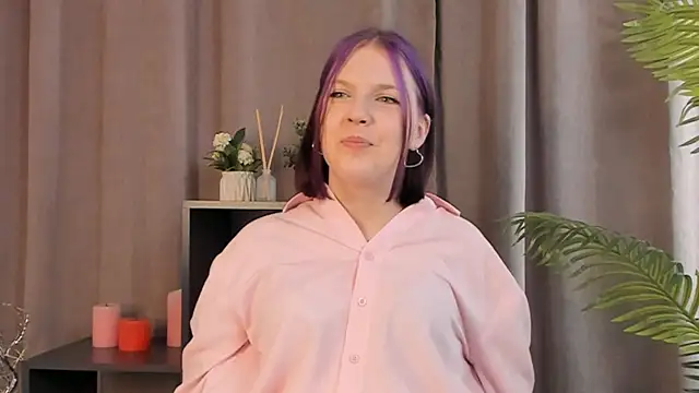 Snapshot of OllieLirette chatting on 02/28/26, 09:31 OllieLirette online show from 02/28/26, 09:31