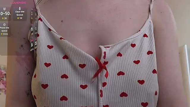 Jennin Hearl online show from 04/15/26, 07:58