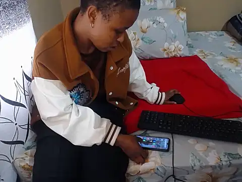 Serafyynx online show from 03/03/26, 01:07