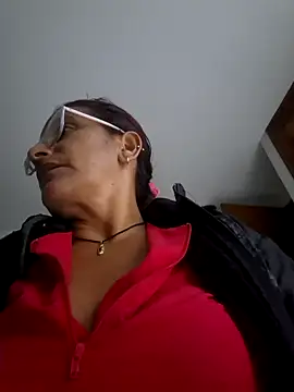 Lorenaluna online show from 03/16/26, 07:56