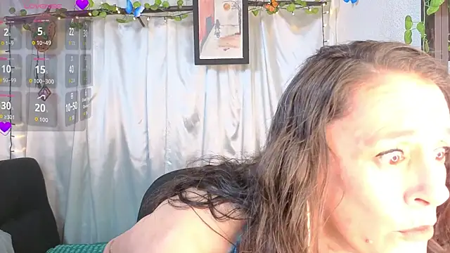 LeanaMaturee online show from 05/21/26, 12:35