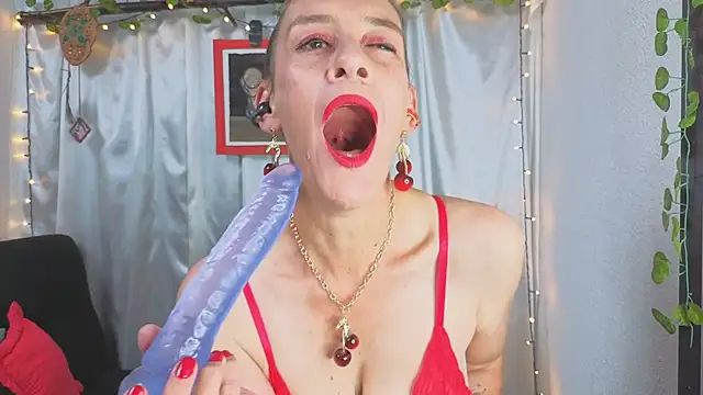 LeanaMaturee online show from 04/10/26, 12:23