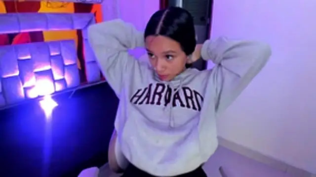 miiaboss  online show from 04/04/26, 11:50