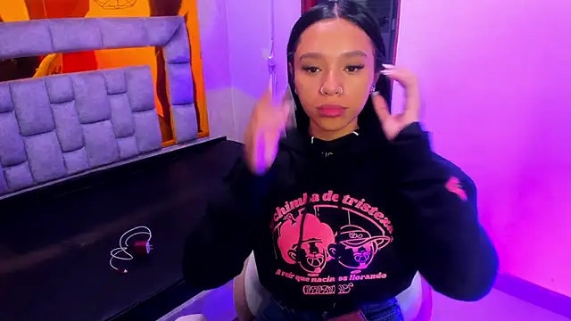 miiaboss  online show from 03/28/26, 11:00