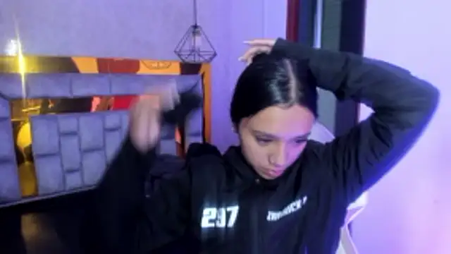 miiaboss  online show from 03/27/26, 11:11