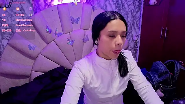 miiaboss  online show from 04/17/26, 11:02