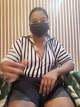 Snapshot of Cutie_bae011 chatting on 02/26/26, 05:57 Cutie bae011 online show from 02/26/26, 05:57