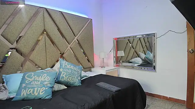 Tashi7 online show from 03/24/26, 01:11