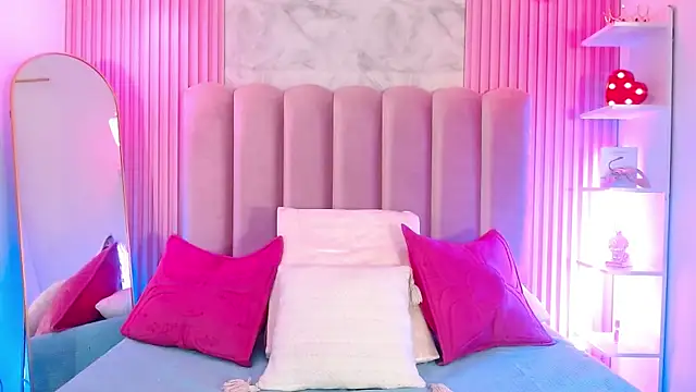 ArianaRougee online show from 05/14/26, 11:29