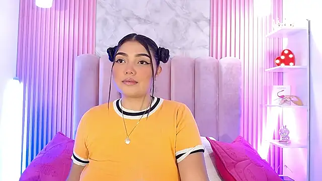 ArianaRougee online show from 05/07/26, 10:40